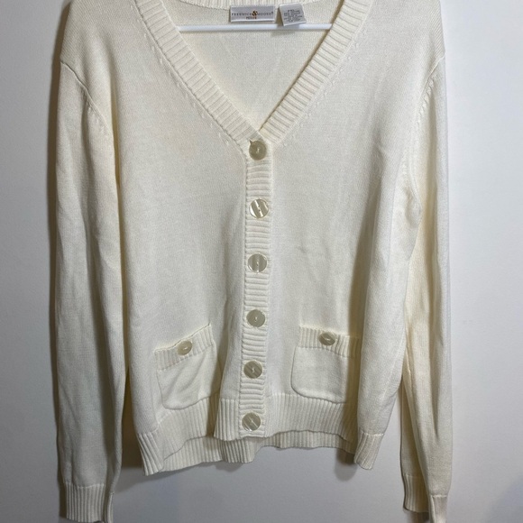 Preswick and Moore V Neck White Button Up Cardigan Classic Size Petite XL Preppy - Picture 6 of 9